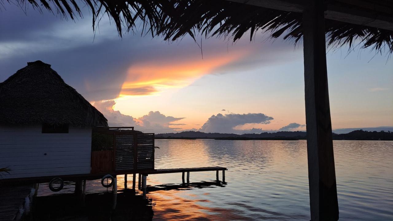 El Clandestino Villa Bocas Town Exterior foto